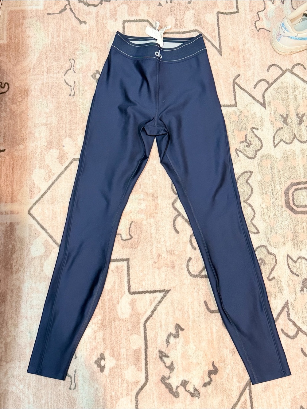 NWOT Women’s ALO Yoga Navy High-Rise Leggings